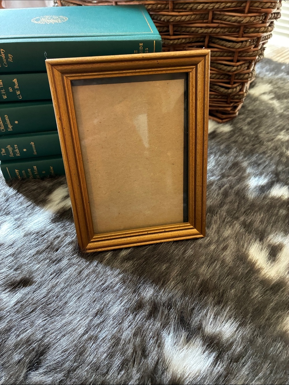 Classic Brushed Gold Tabletop Picture Frame